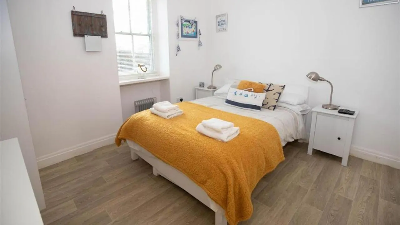 Apartment Royal Victoria Court 11