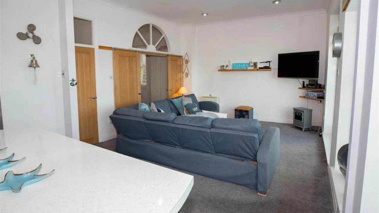 Apartment Royal Victoria Court 11 Tenby