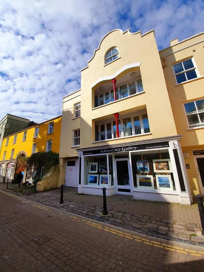 Stylish Flat In & Free Parking *