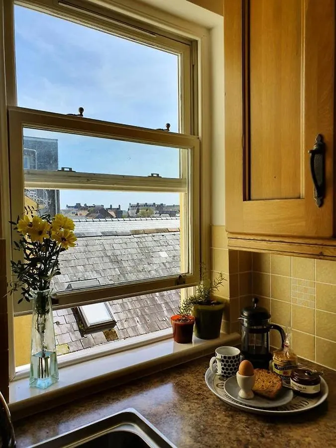 Apartment Stylish Flat In & Free Parking