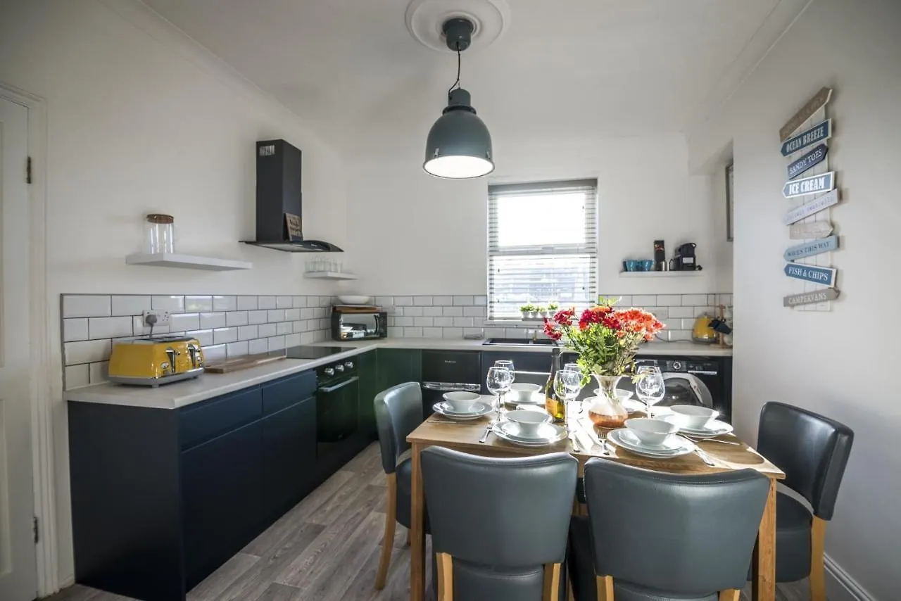 Apartment Ivydene - 3 Bedroom Holiday -