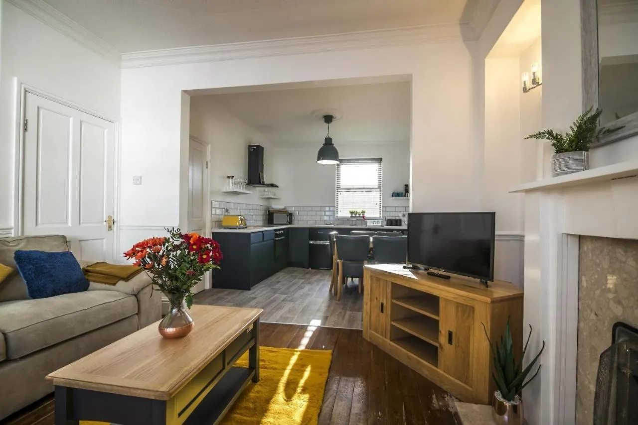 Ivydene - 3 Bedroom Holiday - Apartment