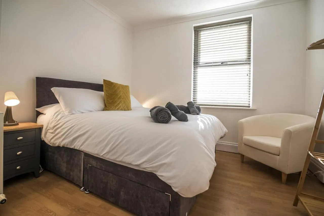 Apartment Ivydene - 3 Bedroom Holiday -