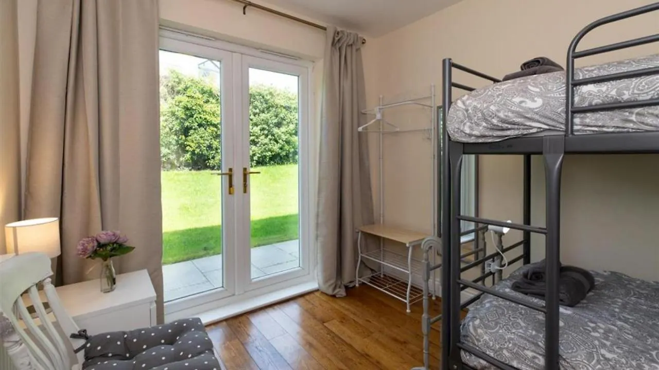 Bryn Y Mor 23 Caldey House Tenby