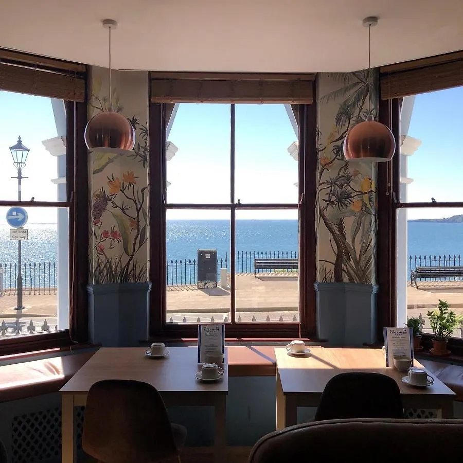 Bed and breakfast No: 1 The Esplanade Guest Accommodation. 4*