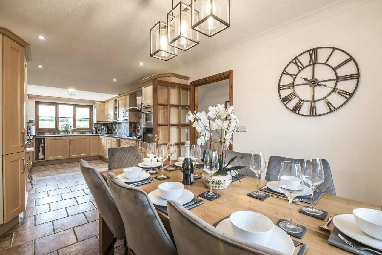 French Fields - 4 Bedroom House - St Florence Casa vacanze Tenby