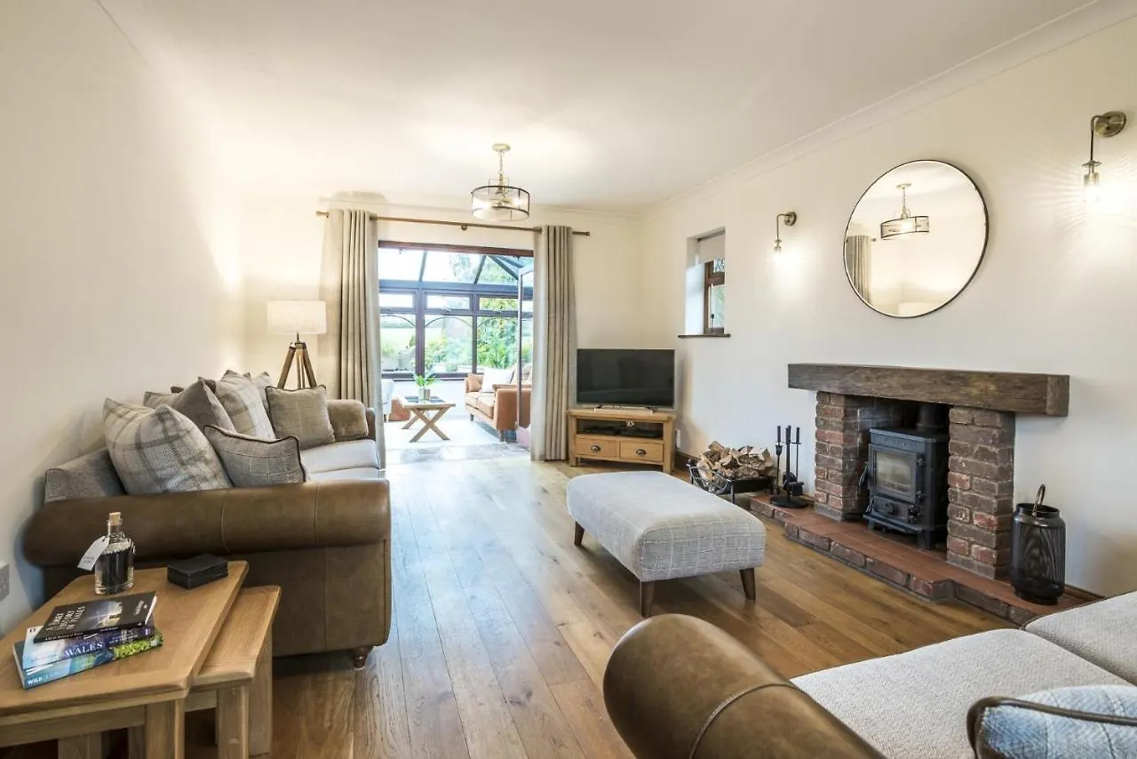 French Fields - 4 Bedroom House - St Florence Casa vacanze Tenby