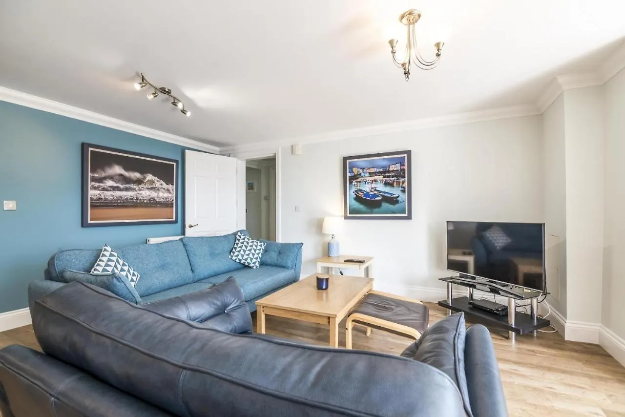Bryn Y Mor - 2 Bedroom - Apartment Tenby