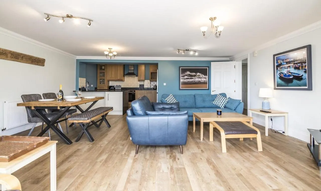Bryn Y Mor - 2 Bedroom - Tenby