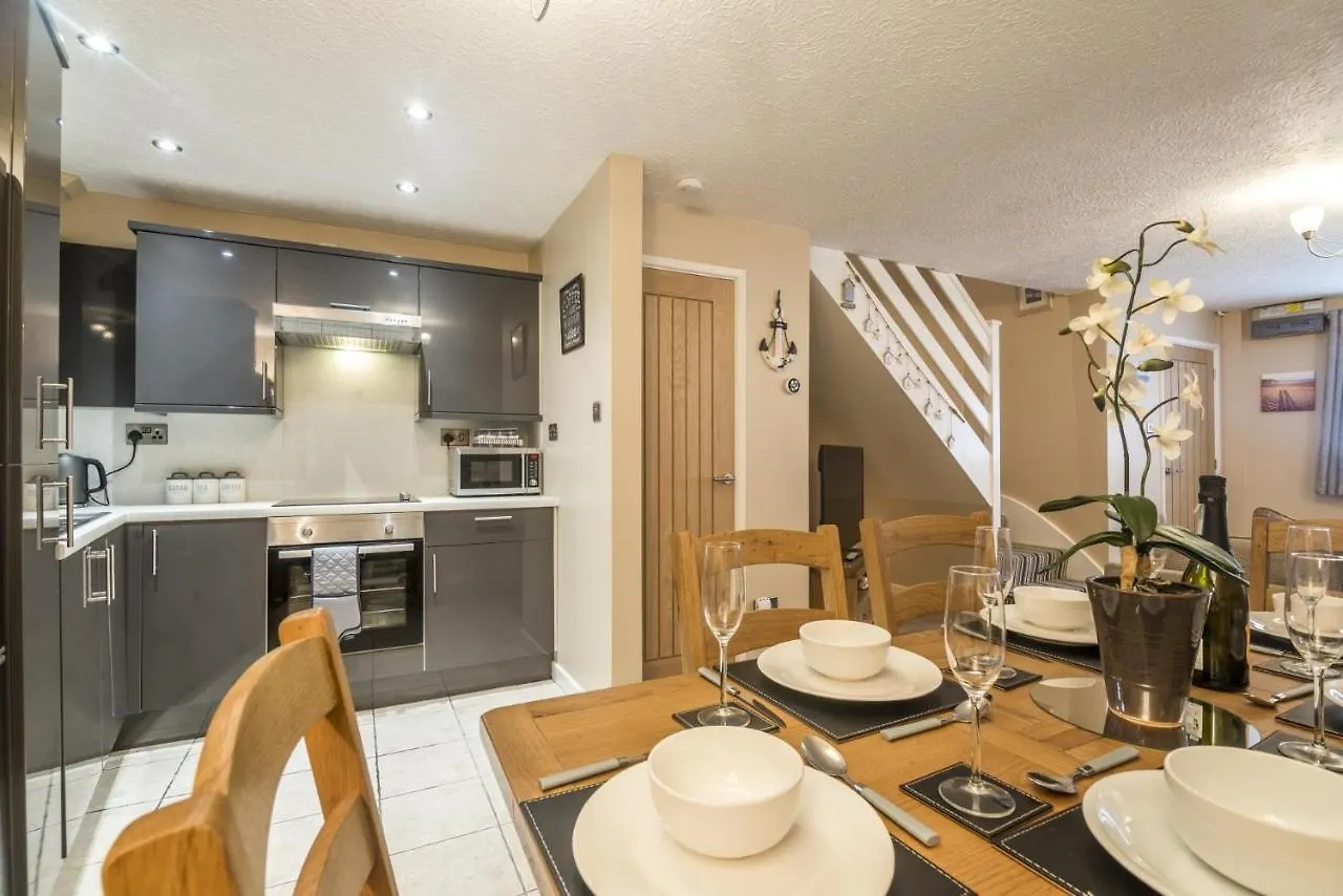 Harry's - 2 Bedroom -