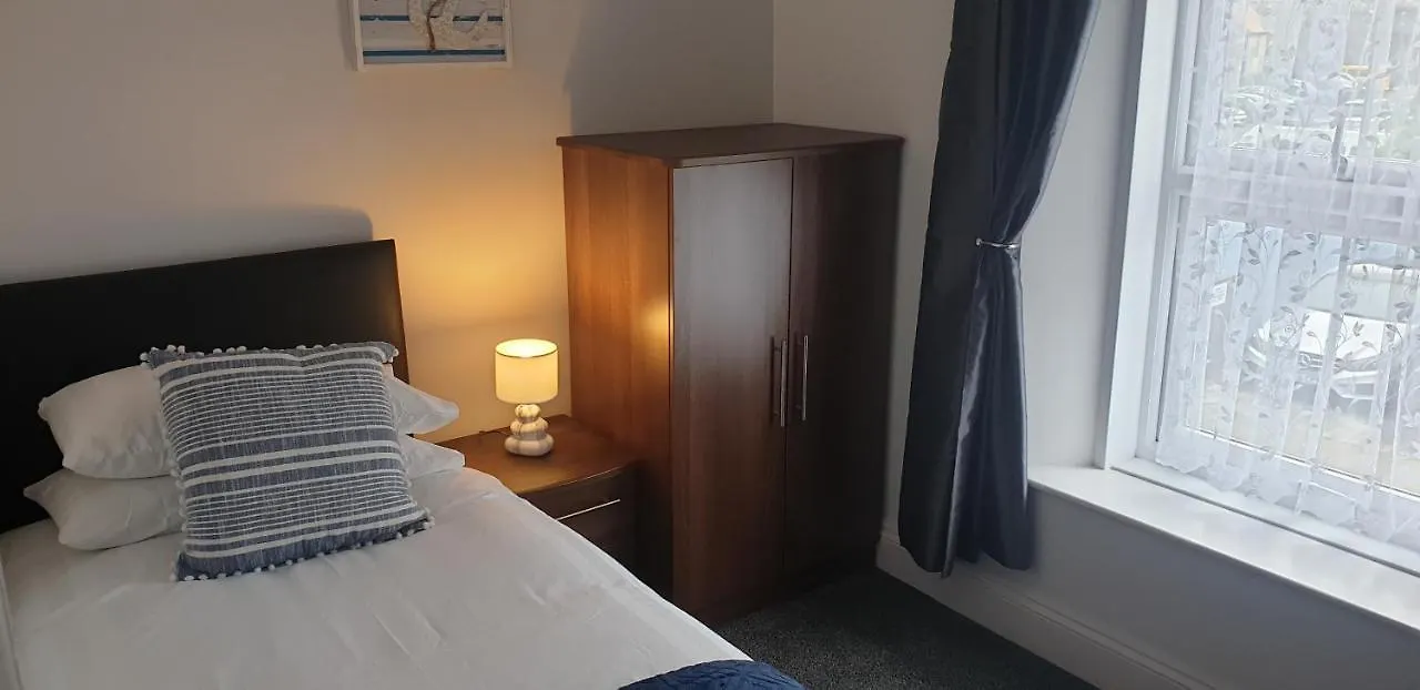 Glentworth Apartment