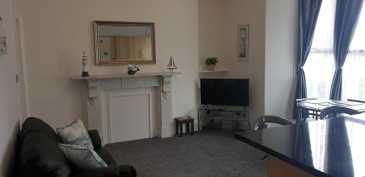 Glentworth Apartment *