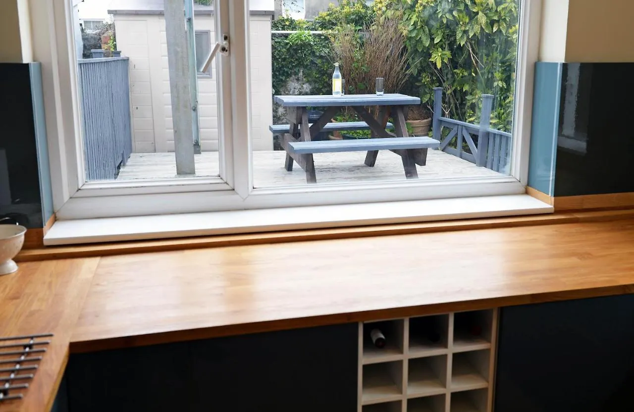 8 Culver Park - Close To And Town Centre