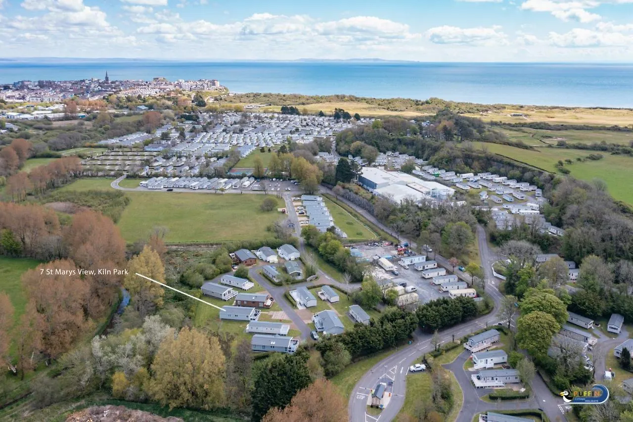 St Mary's View - Luxury Lodge, Short Walk To Beach, Parking Tenby