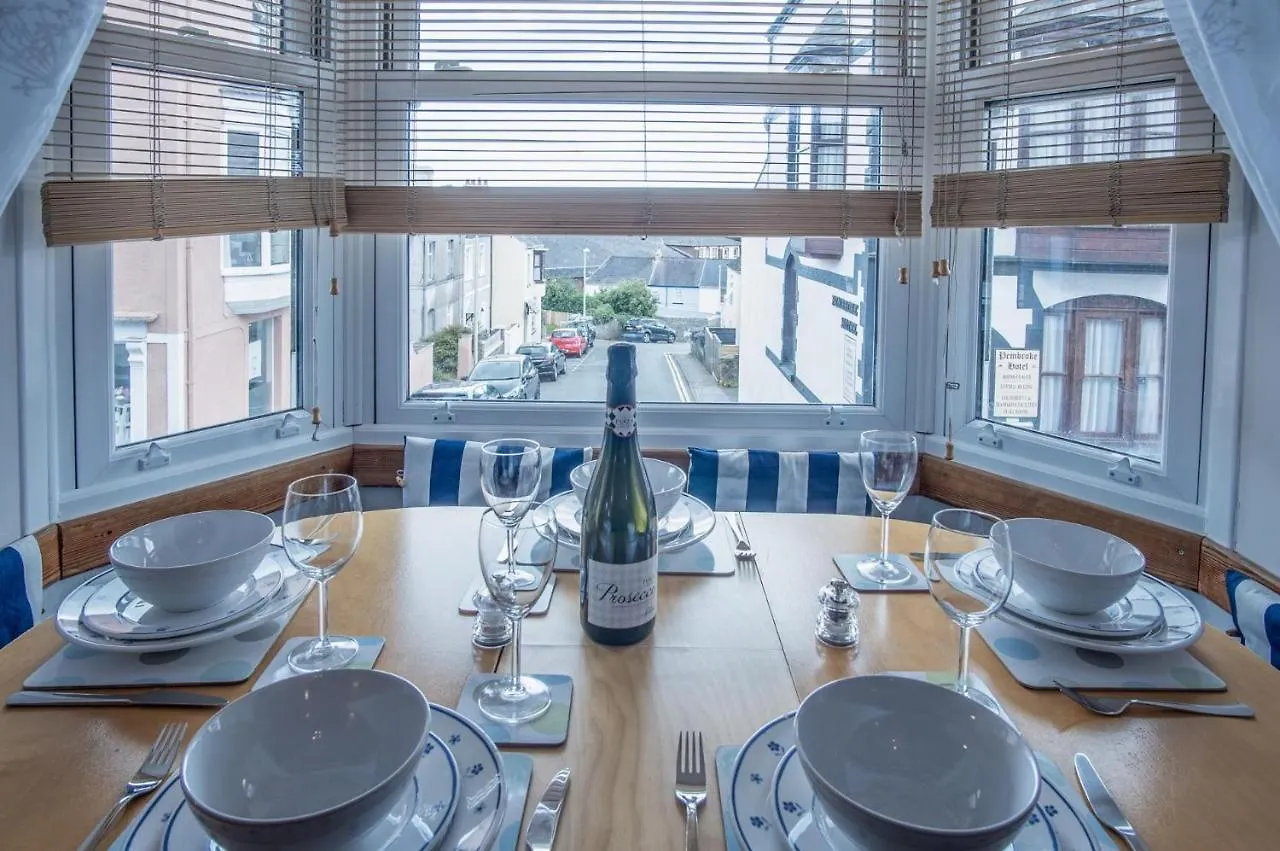 Starfish - 2 Bedroom - * Tenby