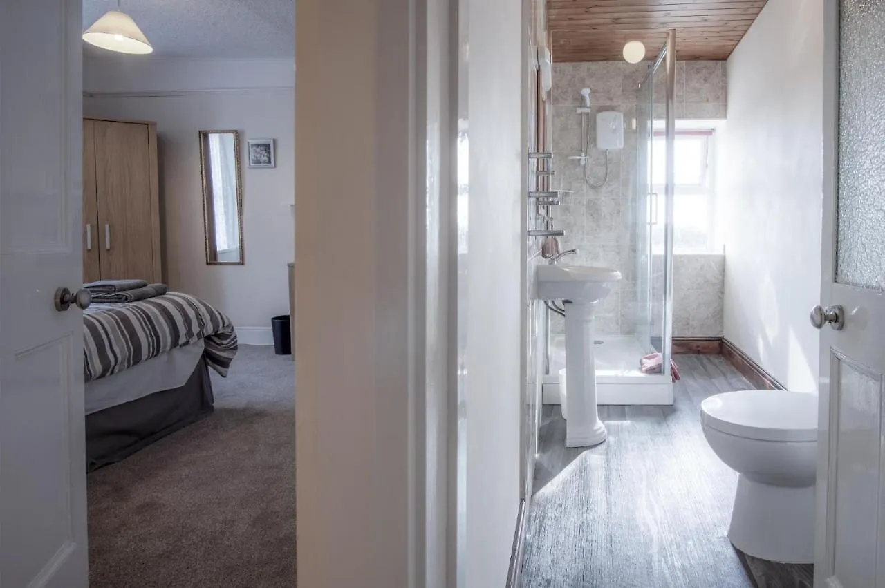 Dragons Den - 2 Bedroom - דירה *
