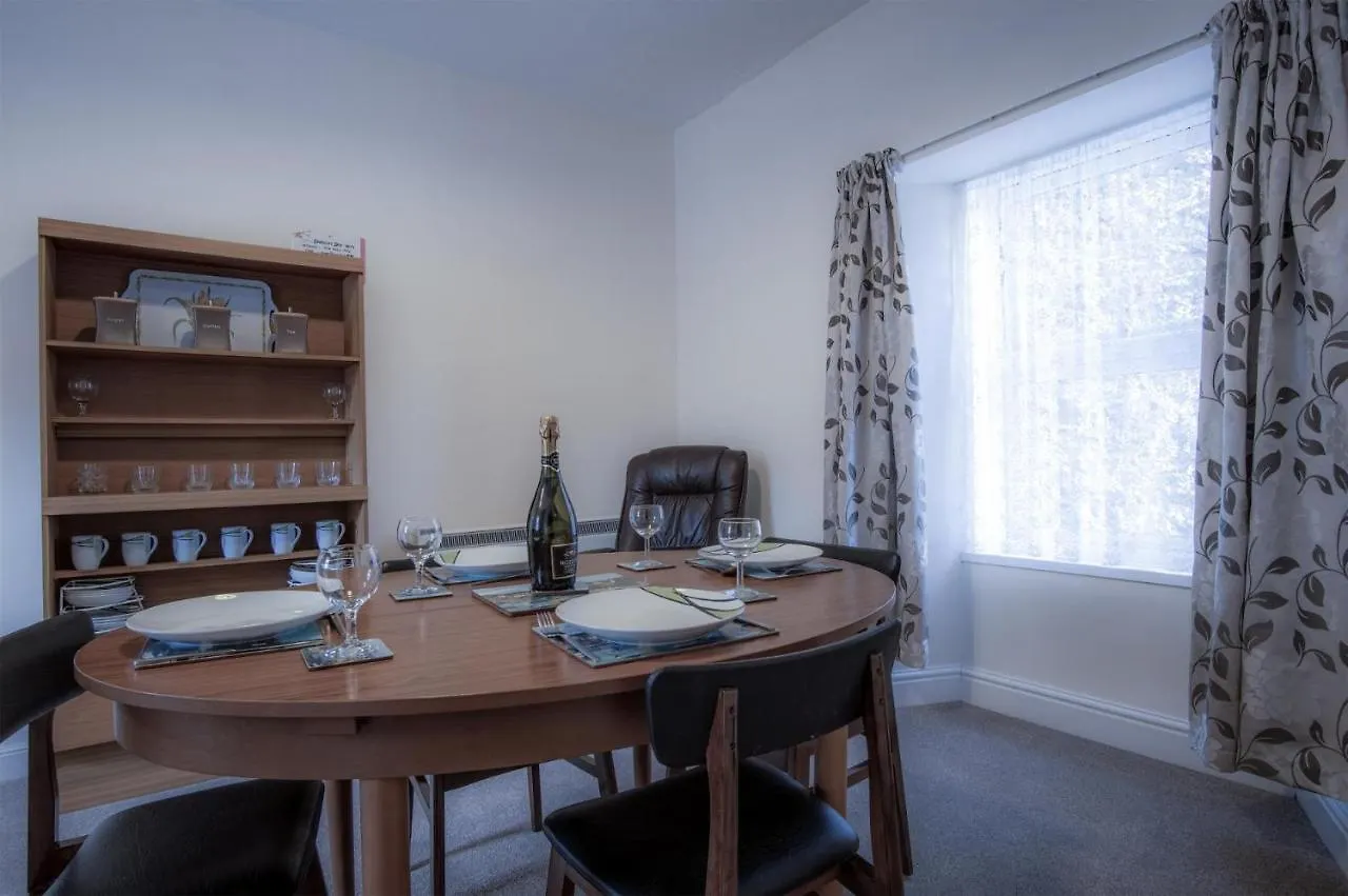 Dragons Den - 2 Bedroom -