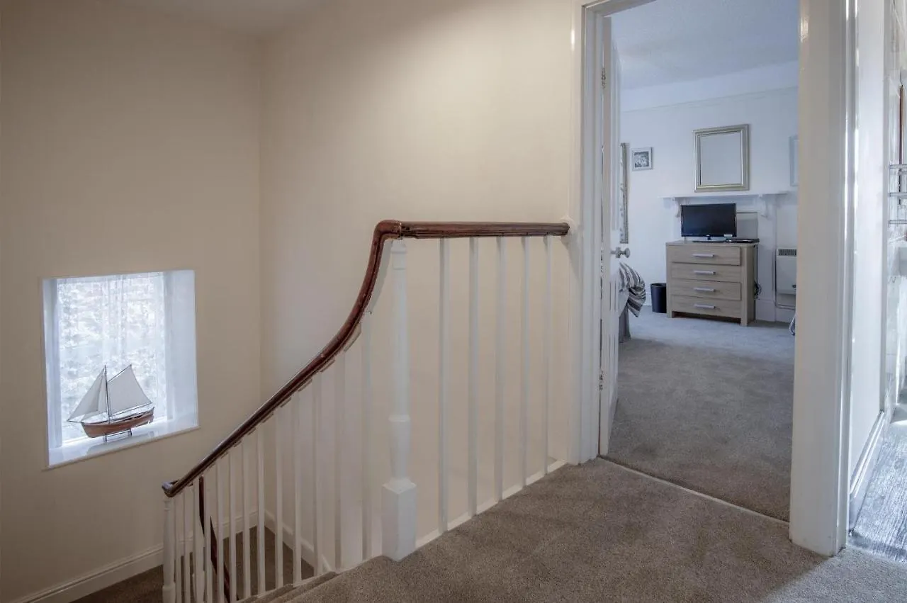 Dragons Den - 2 Bedroom - דירה *