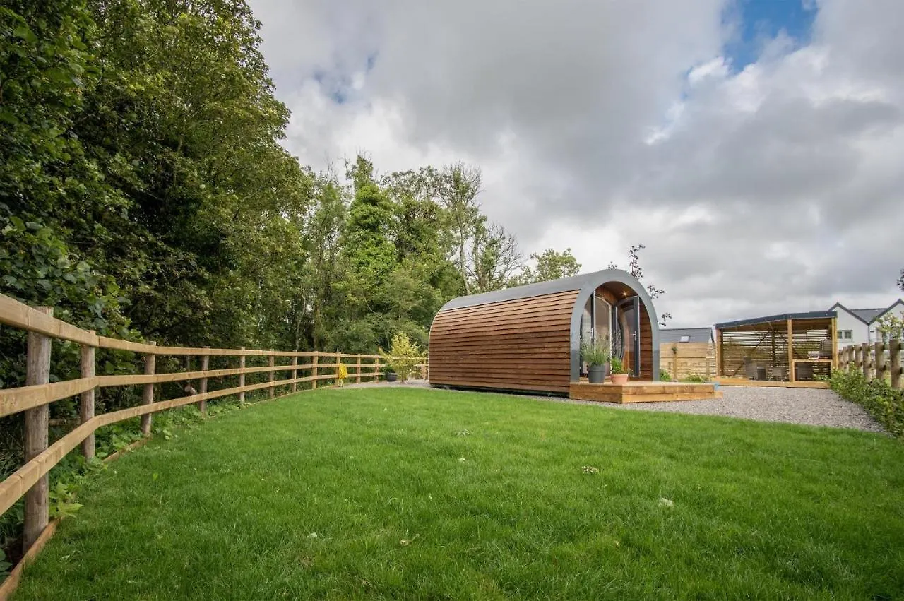 Hideaway - 1 Bedroom Pod - St Florence Tenby