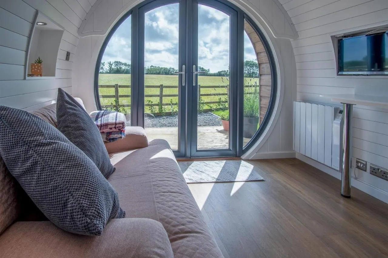 Hideaway - 1 Bedroom Pod - St Florence