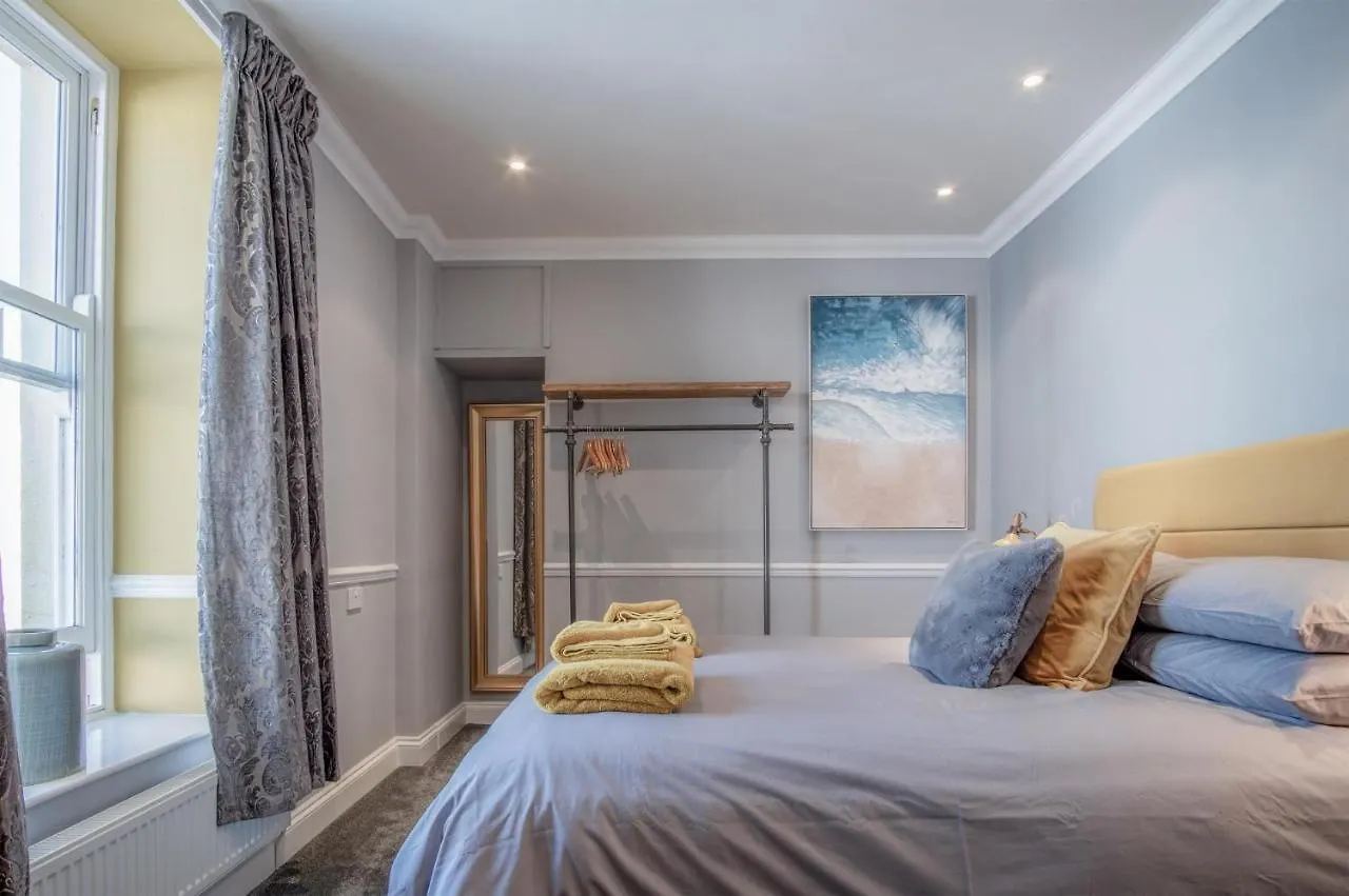 Judith's View - 3 Bedroom - * Tenby