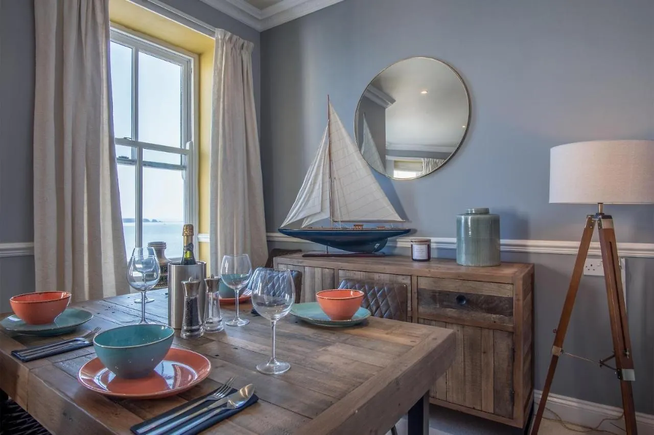 Judith's View - 3 Bedroom - Tenby