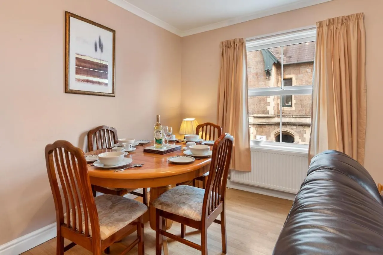 Arcadia House - Lovely Apartment, Close To Beaches, Harbour And Town Centre Apartment