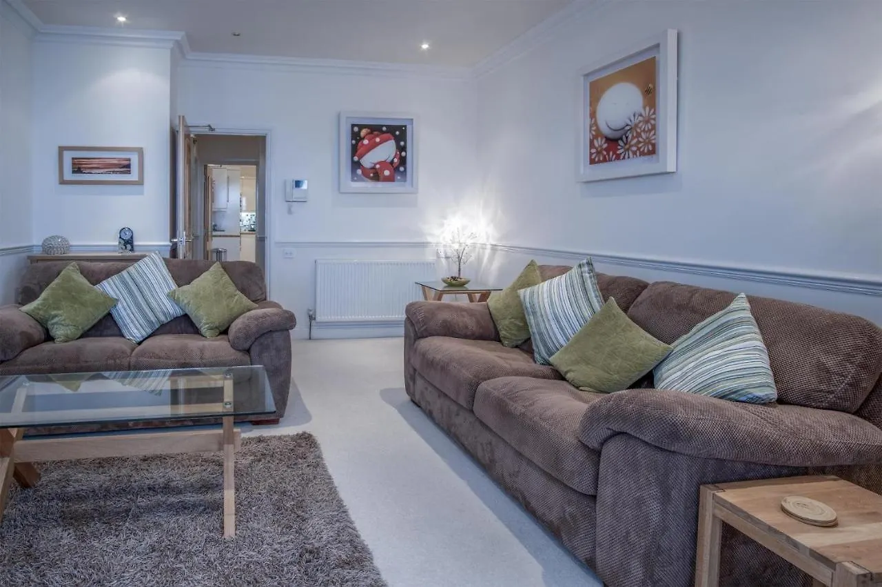South View - 2 Bedroom - Apartment *