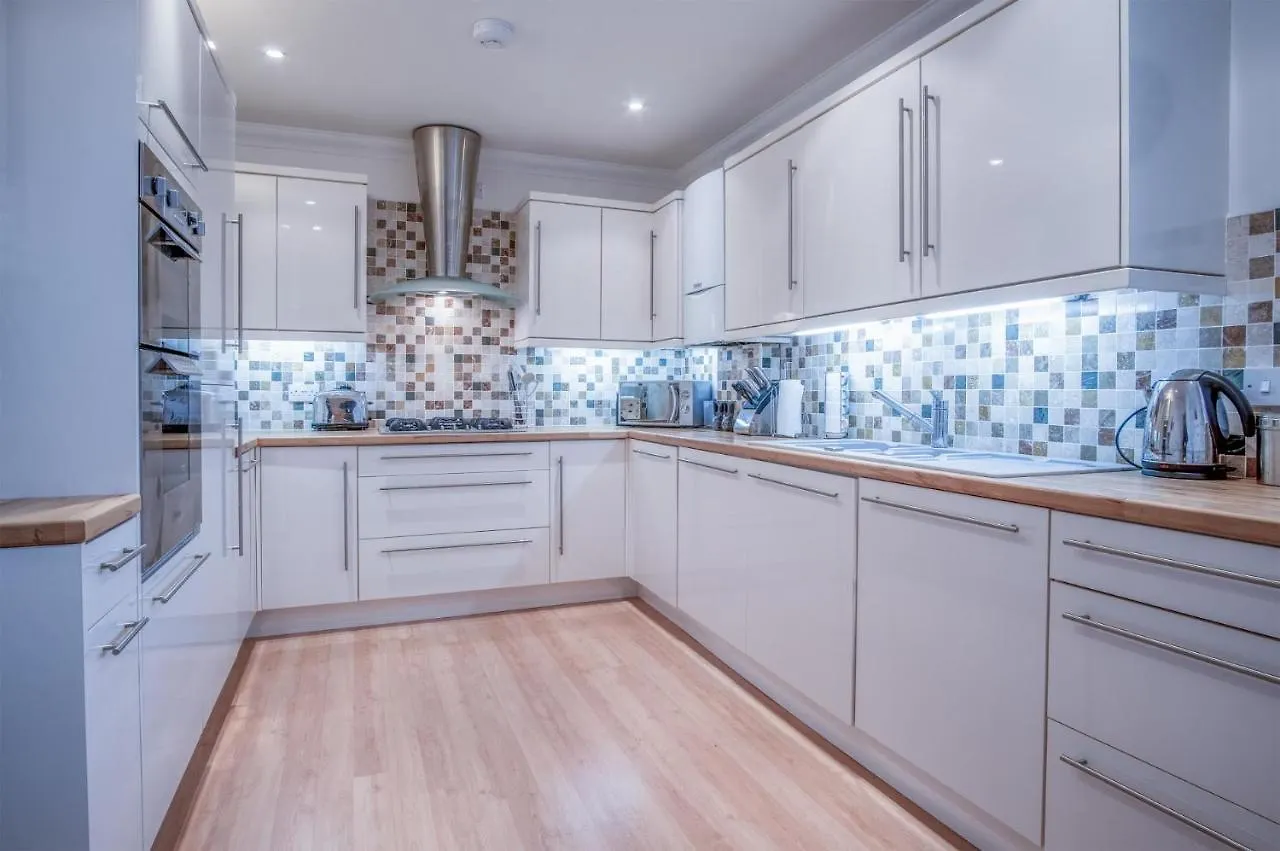 Apartment South View - 2 Bedroom - Tenby