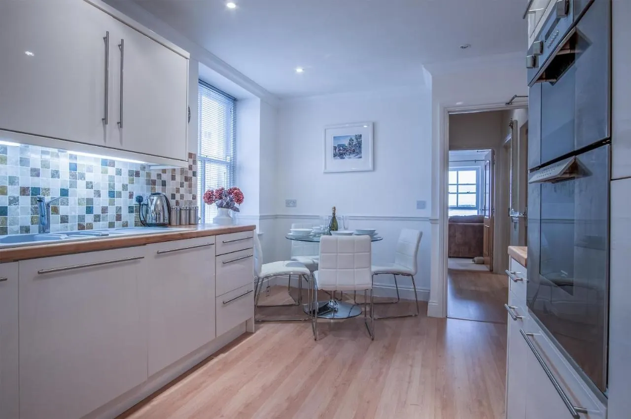 South View - 2 Bedroom - Apartment