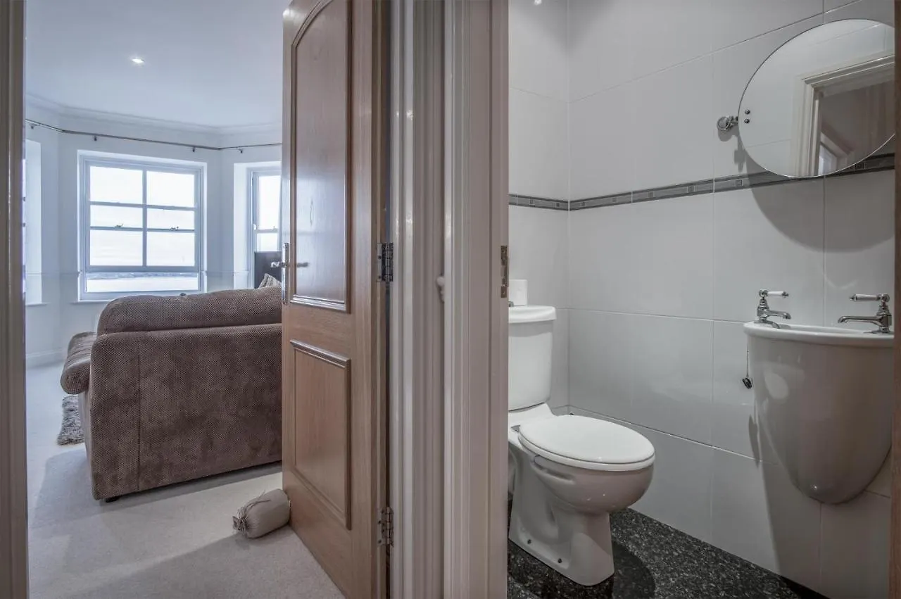 Apartment South View - 2 Bedroom - Tenby