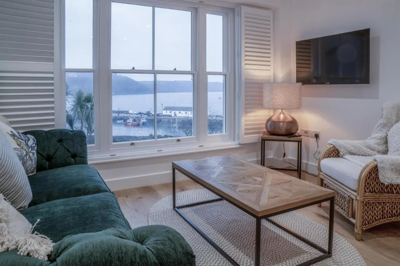 Midnight - 2 Bedroom Apartment - Tenby