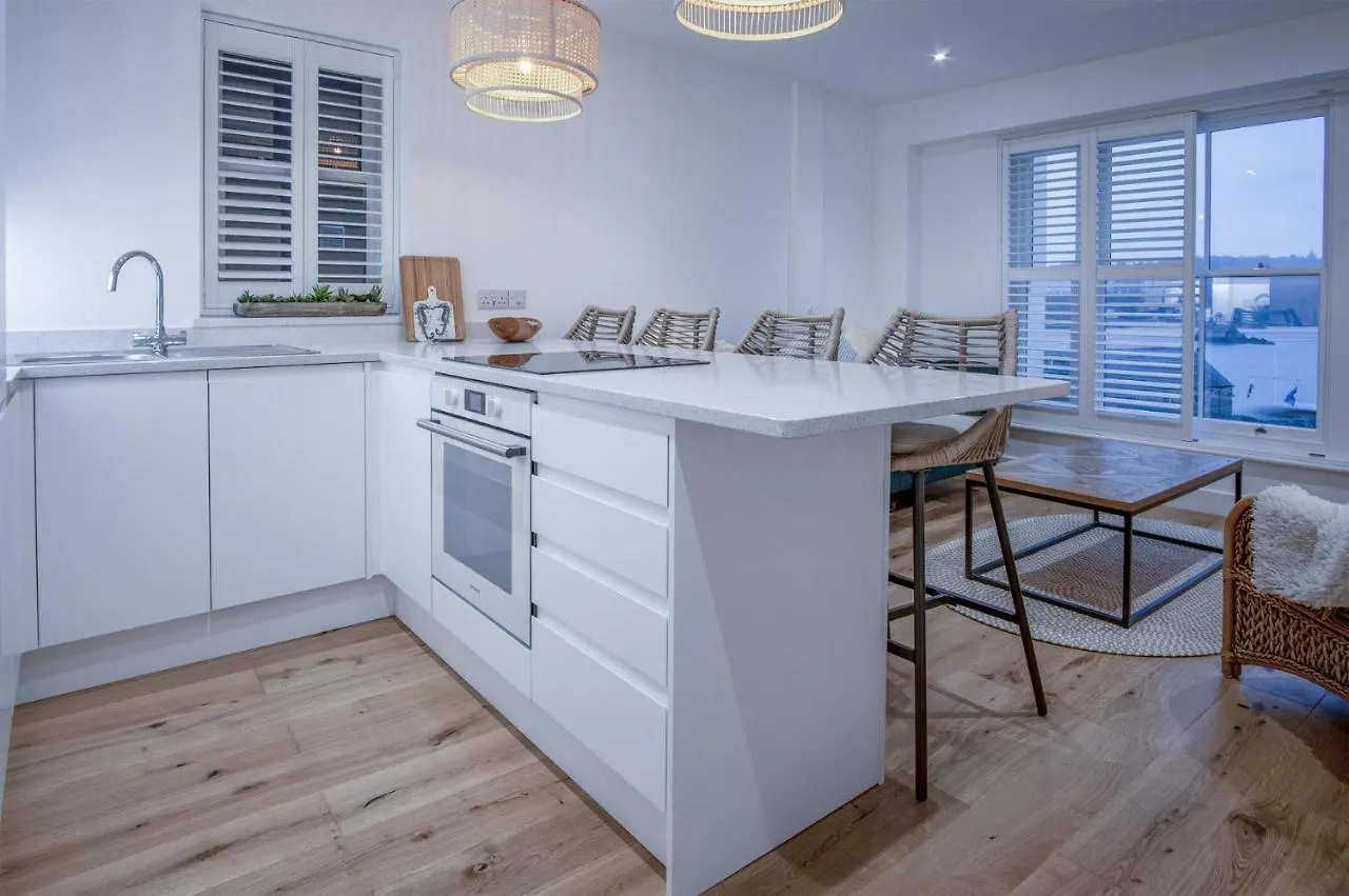 Apartment Midnight - 2 Bedroom Apartment - Tenby *