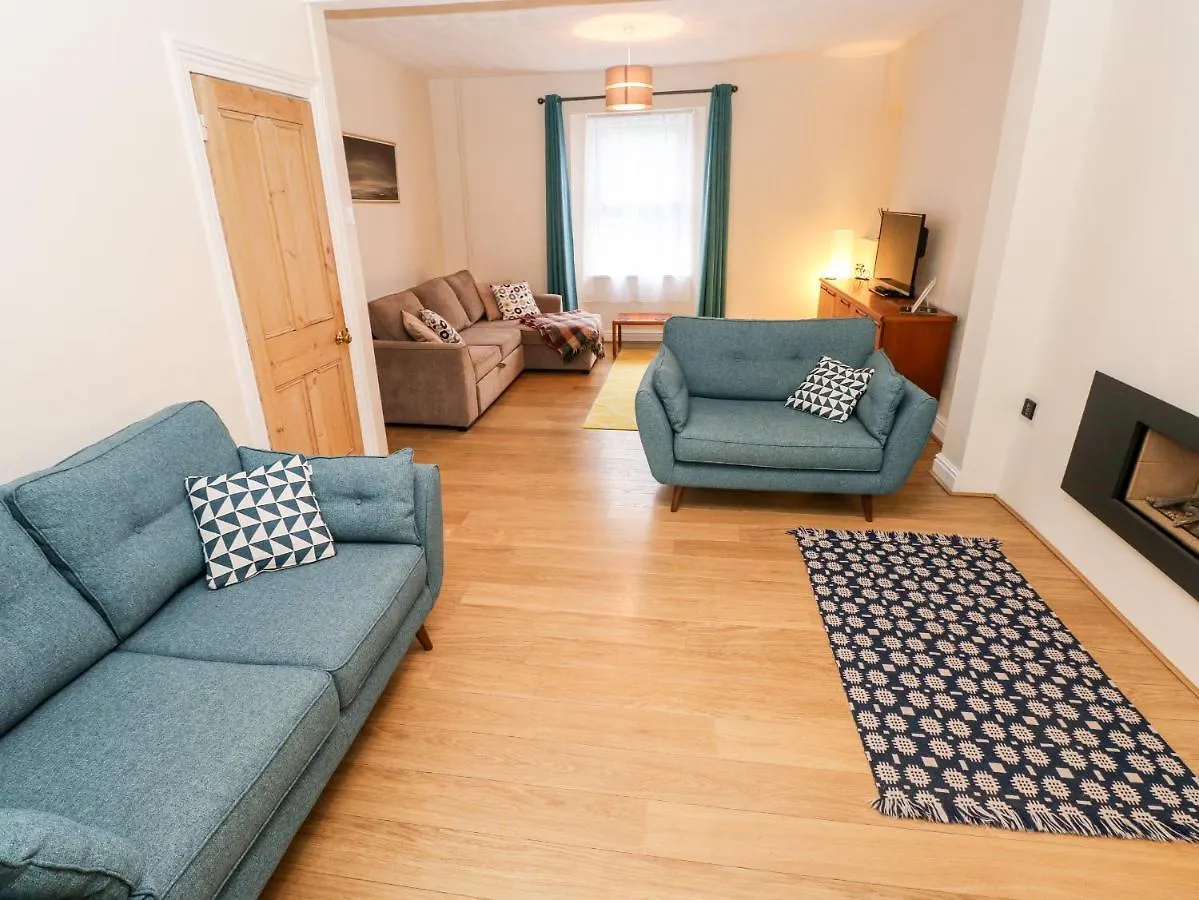 Ty Cwtch Tenby