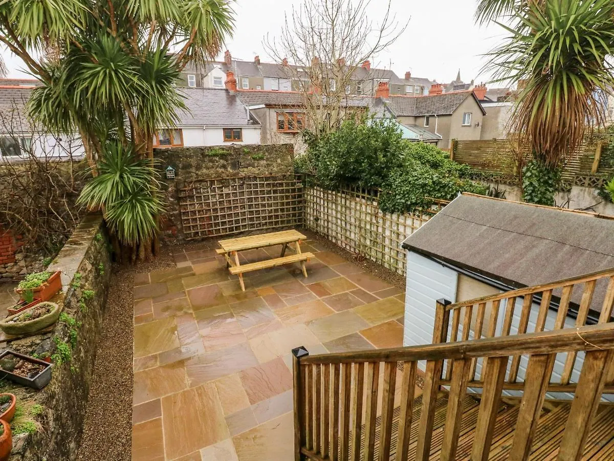 Holiday home Ty Cwtch Tenby