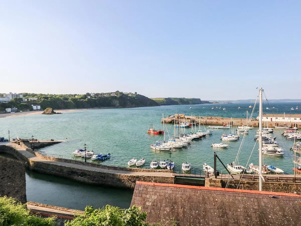 Ty Cwtch Tenby