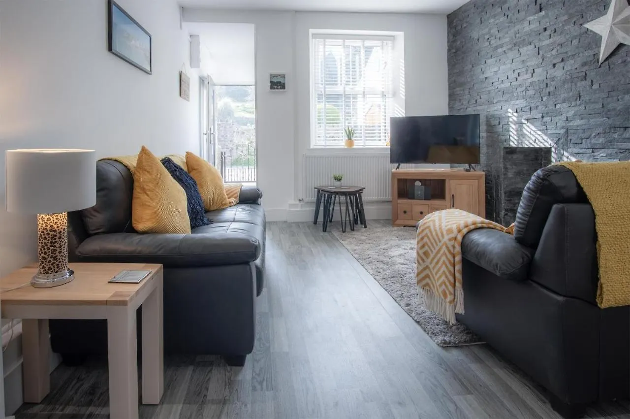 Hawtree - 2 Bedroom - Тенби