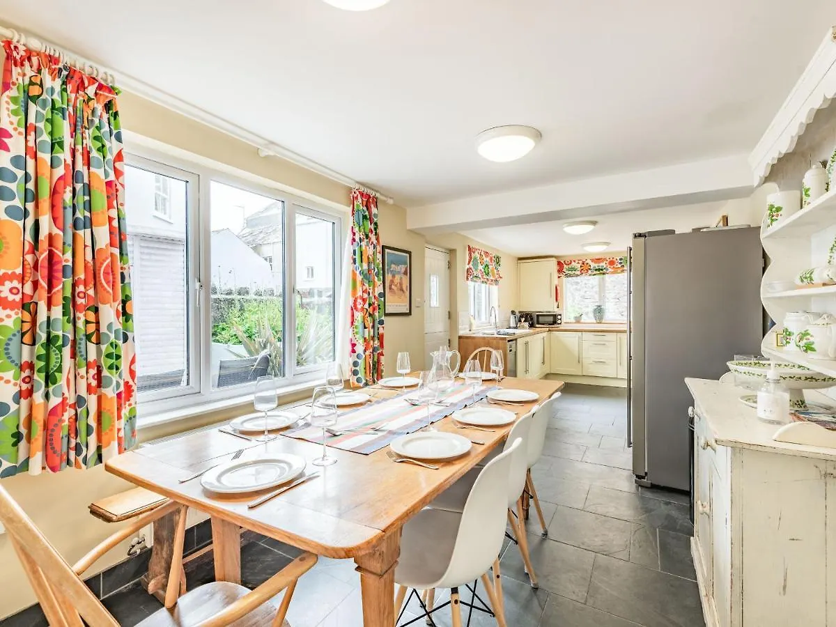 Barafundle House * Tenby