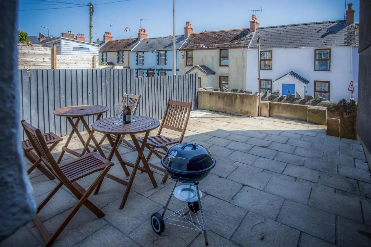 Apartment Ivy Cellar - 2 Bedroom - Tenby