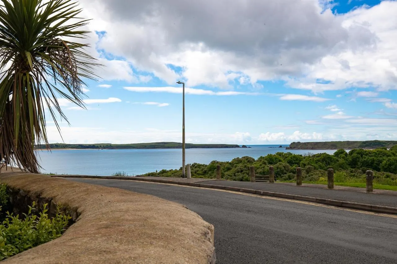 10 Waterstone House - Luxury With Sea Views * Tenby