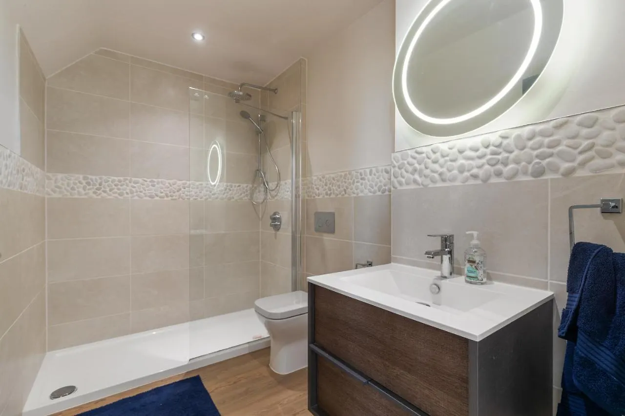 Apartment 10 Waterstone House - Luxury With Sea Views