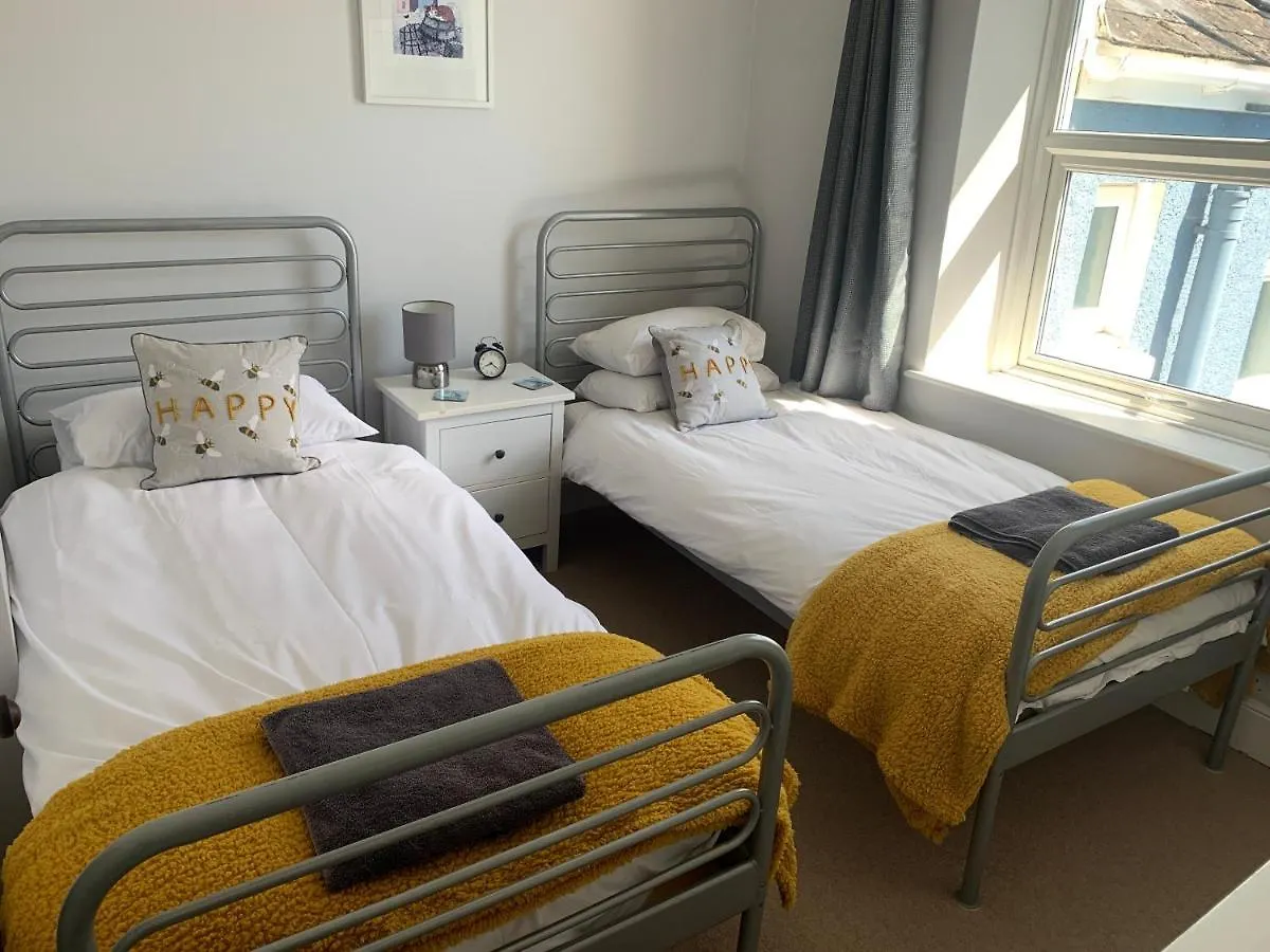 Perfect Base For 8 Holiday home *