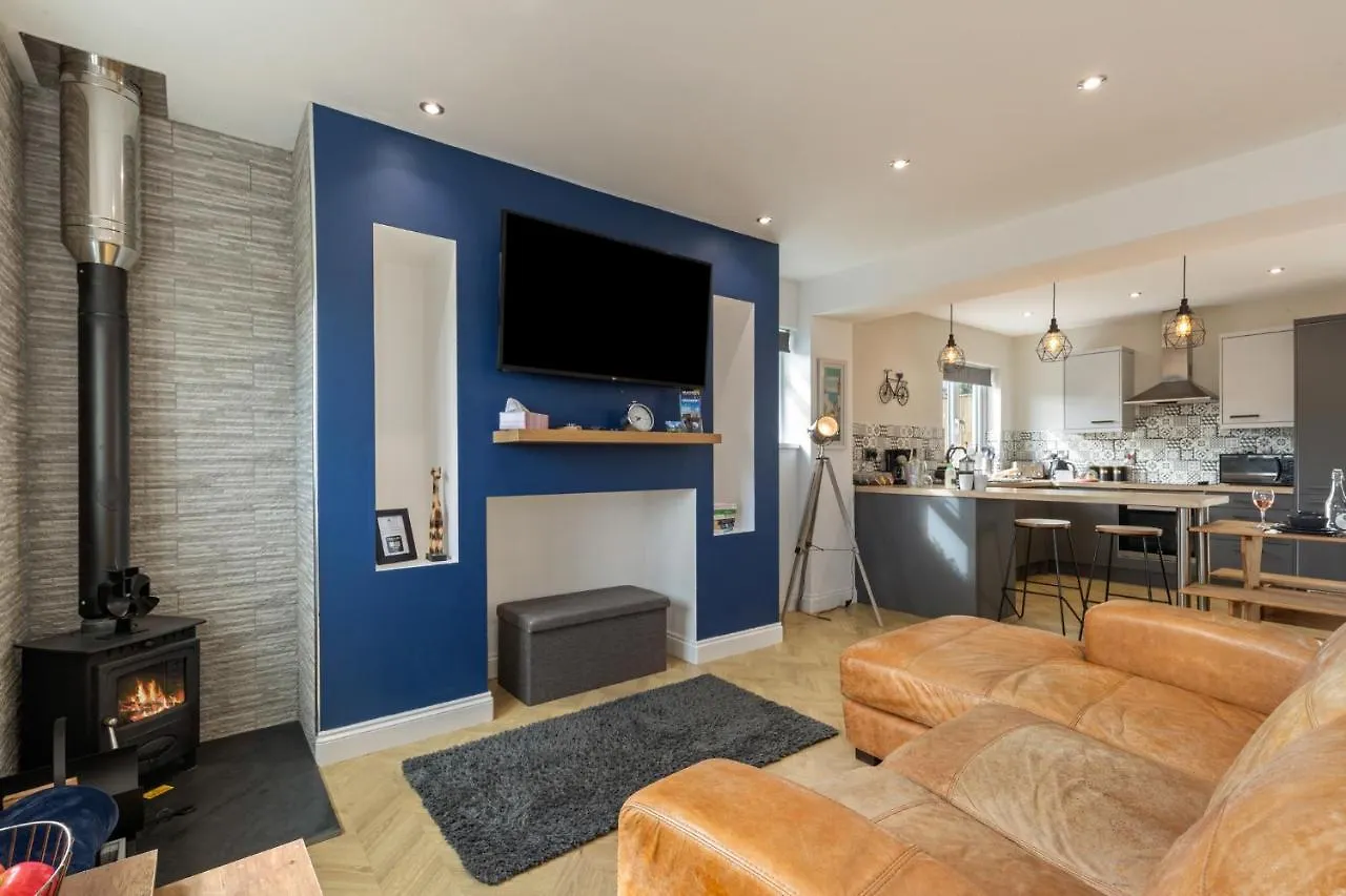 Hazel Holiday home Tenby