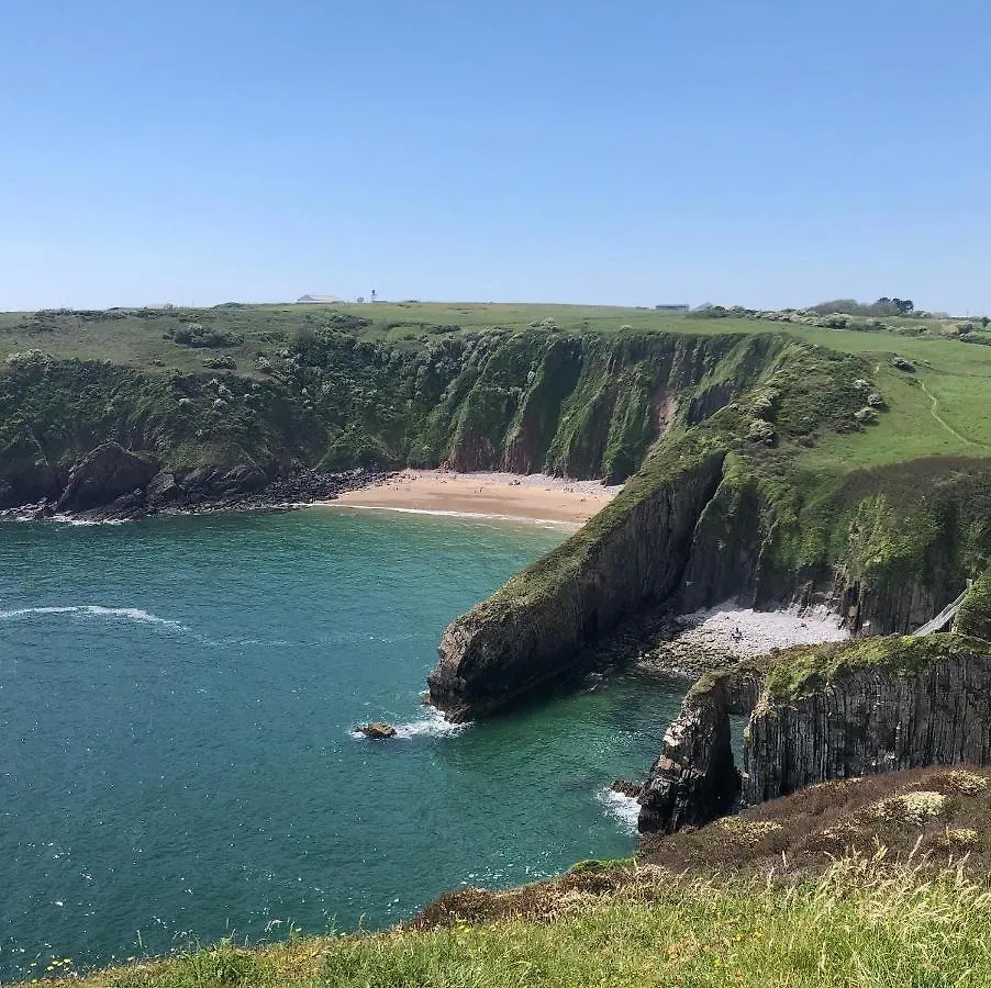 The @ Giltar Grove Chalet Tenby
