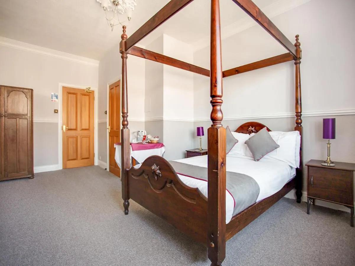 Hotel Oyo Timothy's 2*