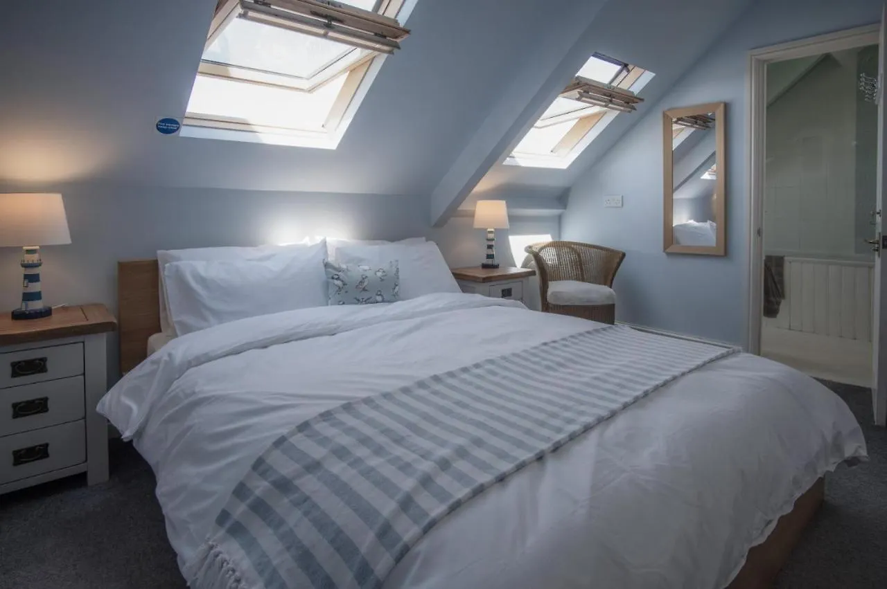 The Nest - 1 Bedroom - *