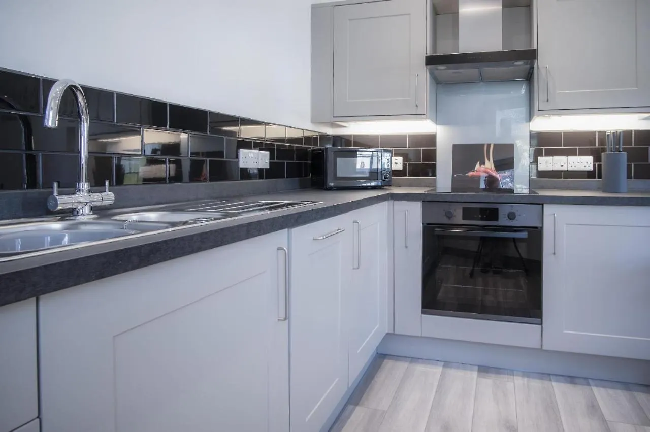 Four Seasons - 2 Bedroom - *