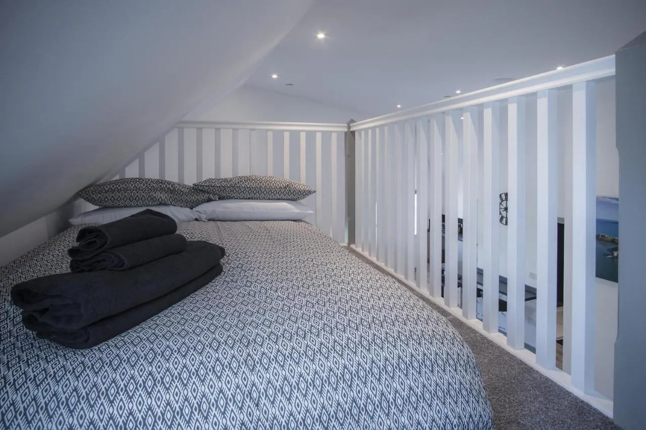 Four Seasons - 2 Bedroom - Apartment