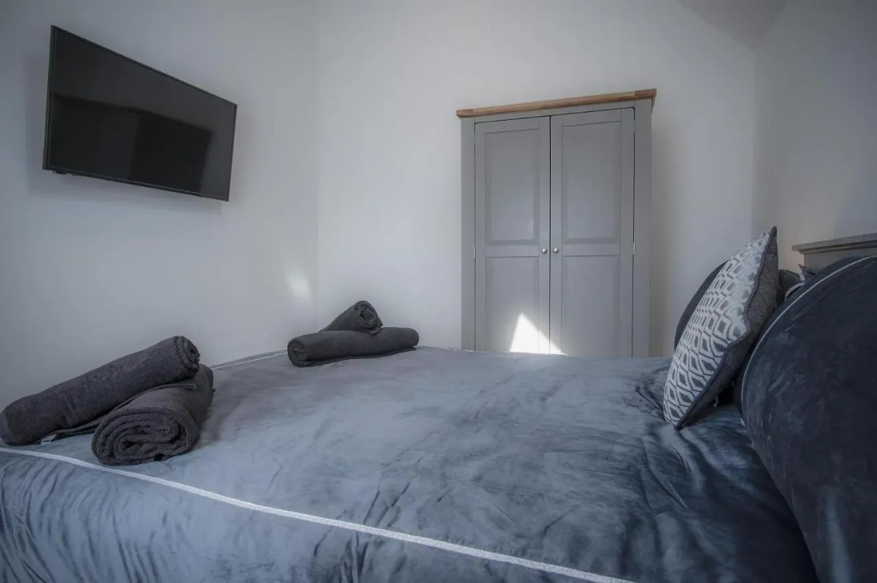 Apartment Four Seasons - 2 Bedroom - *