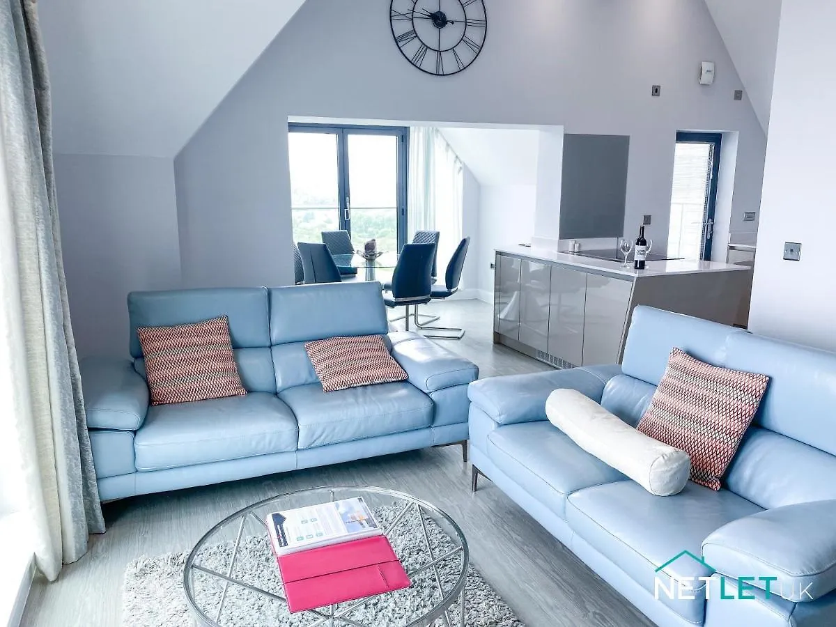Waterstone House Penthouse Apartment